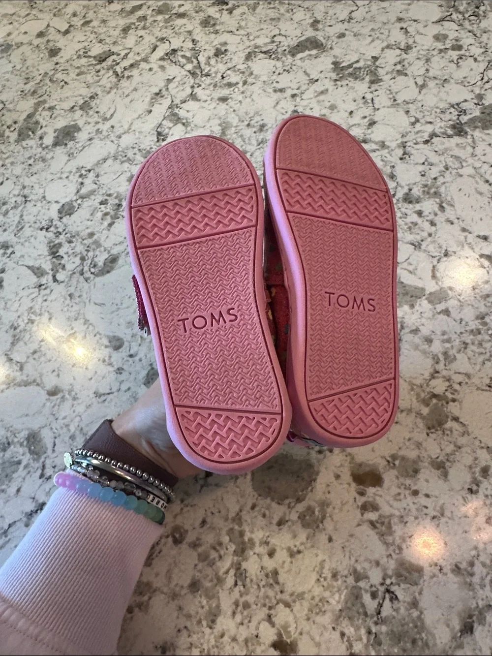 NWOT-TOMS Pink Glitter Heart Print Slip-On Sneakers. Size 11